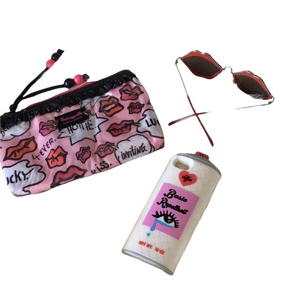 new Smooches Sunnies Metal Sunglasses ☻ Red Lip Shaped Frames ☻ Mirror Lenses ☻ - Picture 8 of 15